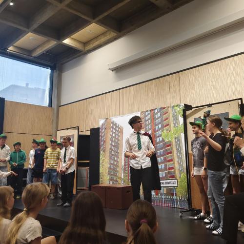 Englisches Theater 24-25